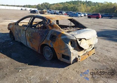 2017 Toyota Corolla Le z USA, uszkodzony, nr VIN 5YFBURHE5HP681503